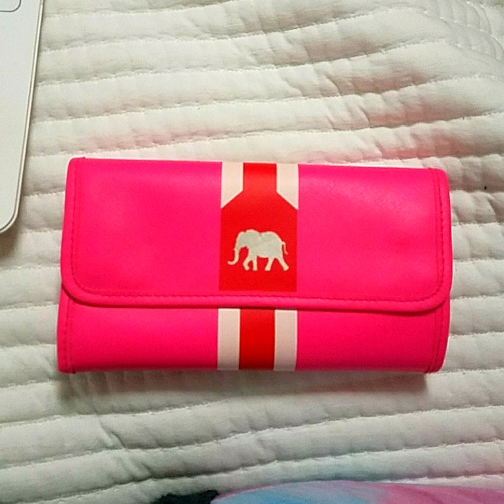 Travel jewelry case